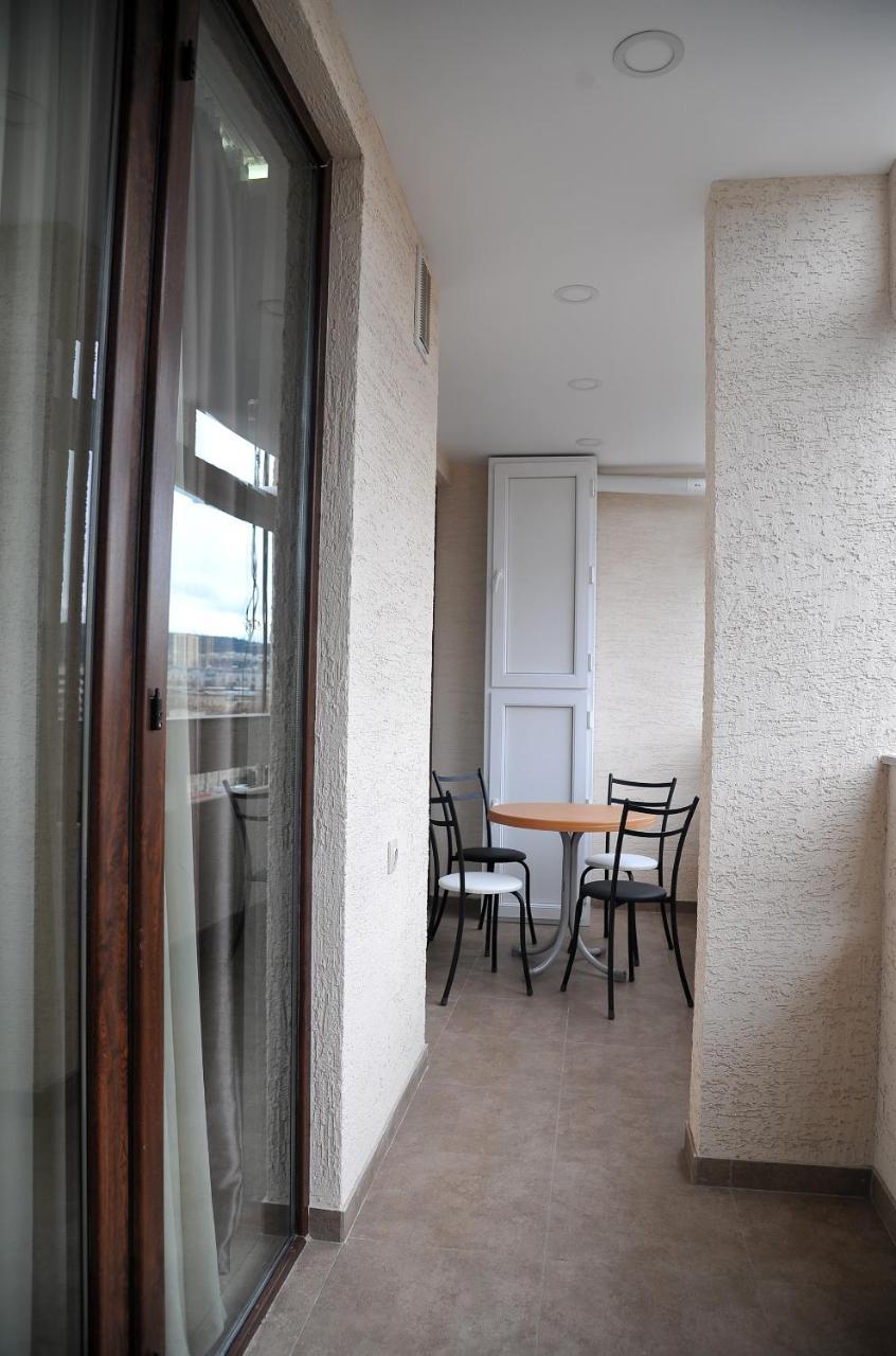 River Side Apartment Tbilisi ภายนอก รูปภาพ
